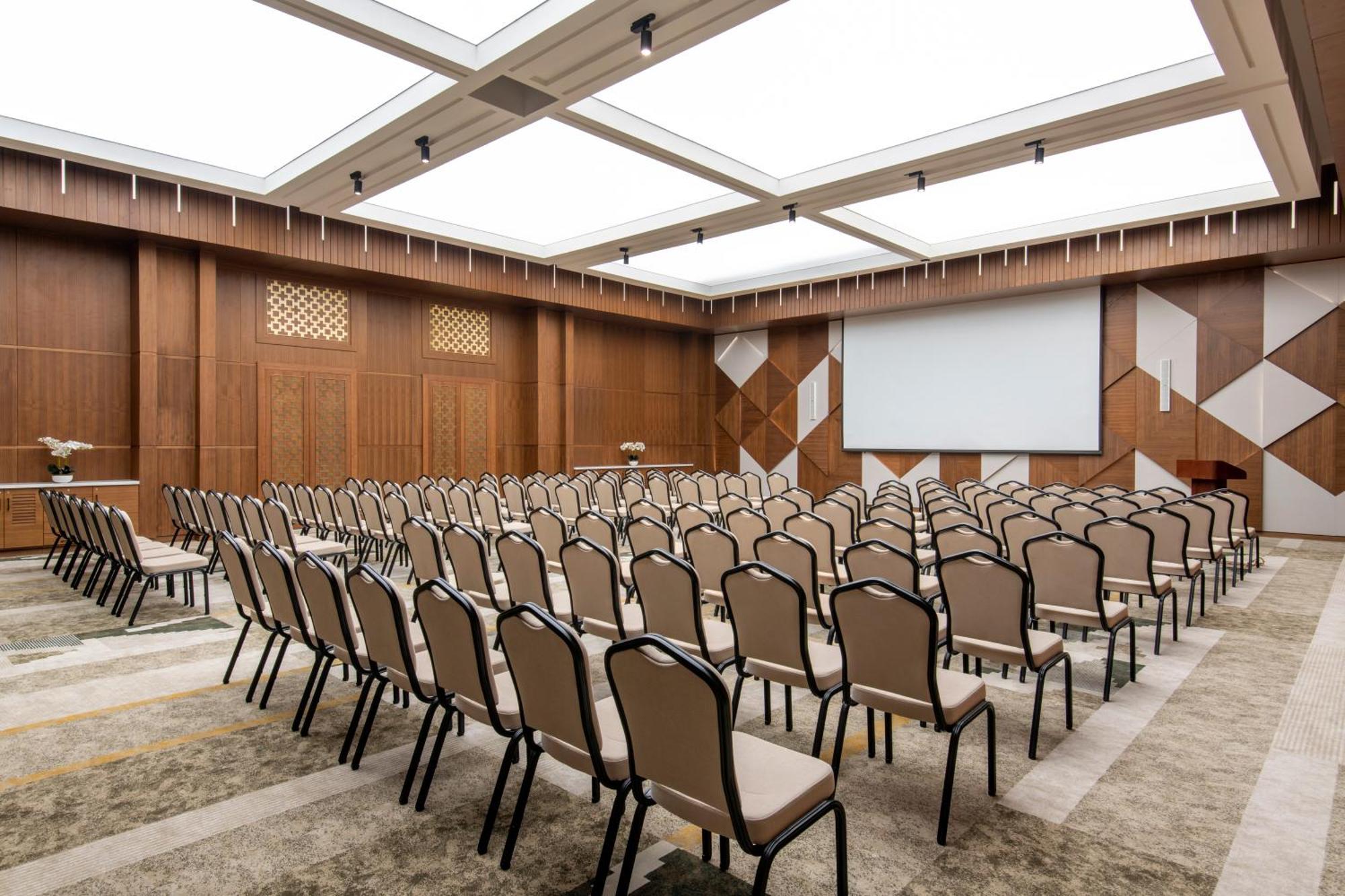 Swissotel Living Jeddah Luaran gambar The main conference hall
