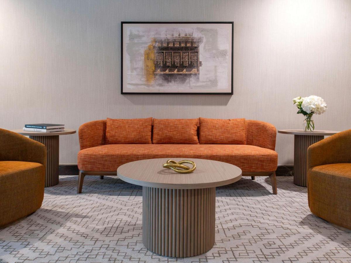 Swissotel Living Jeddah Luaran gambar The interior of the hotel