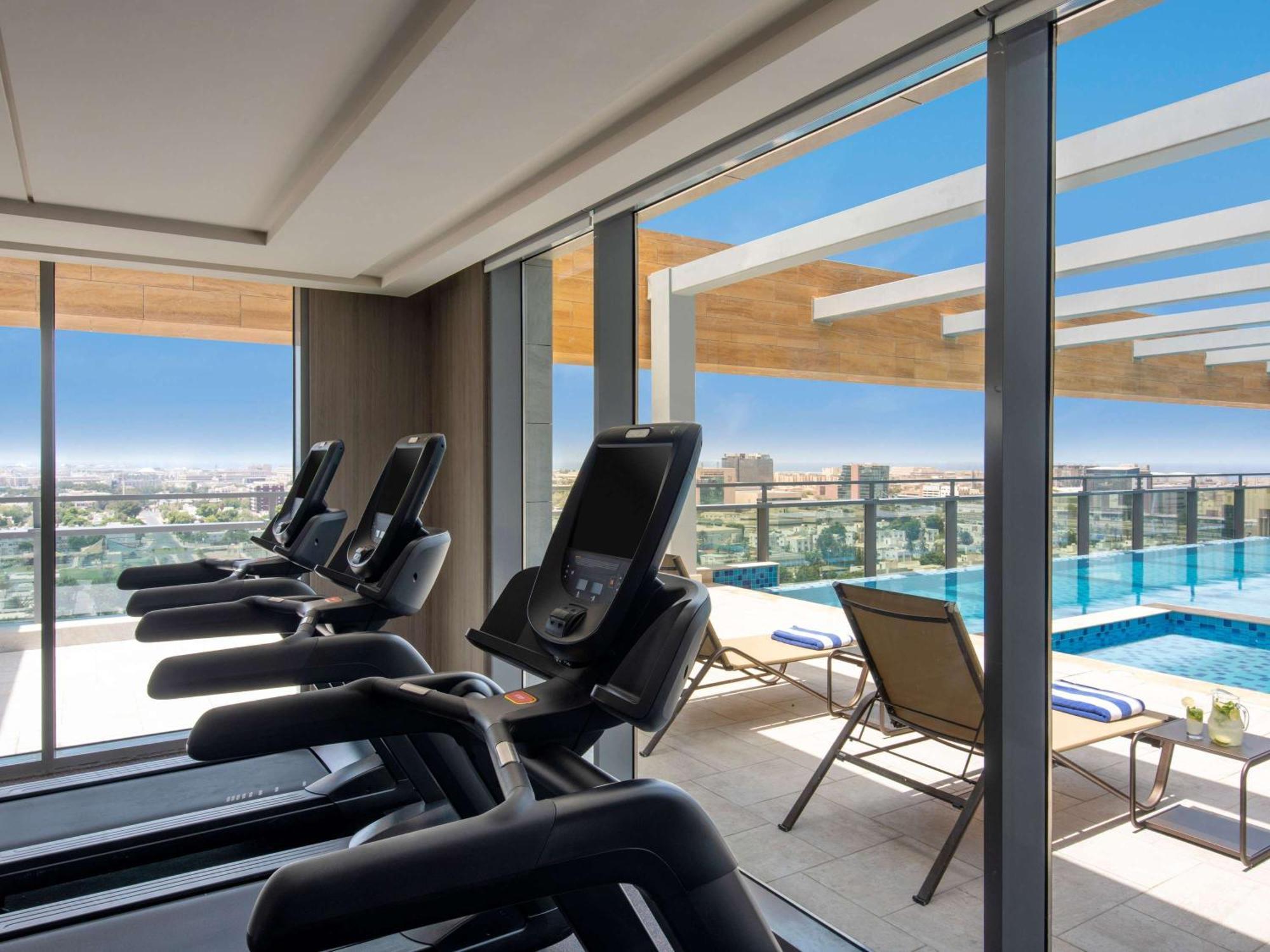 Swissotel Living Jeddah Luaran gambar The gym at the hotel