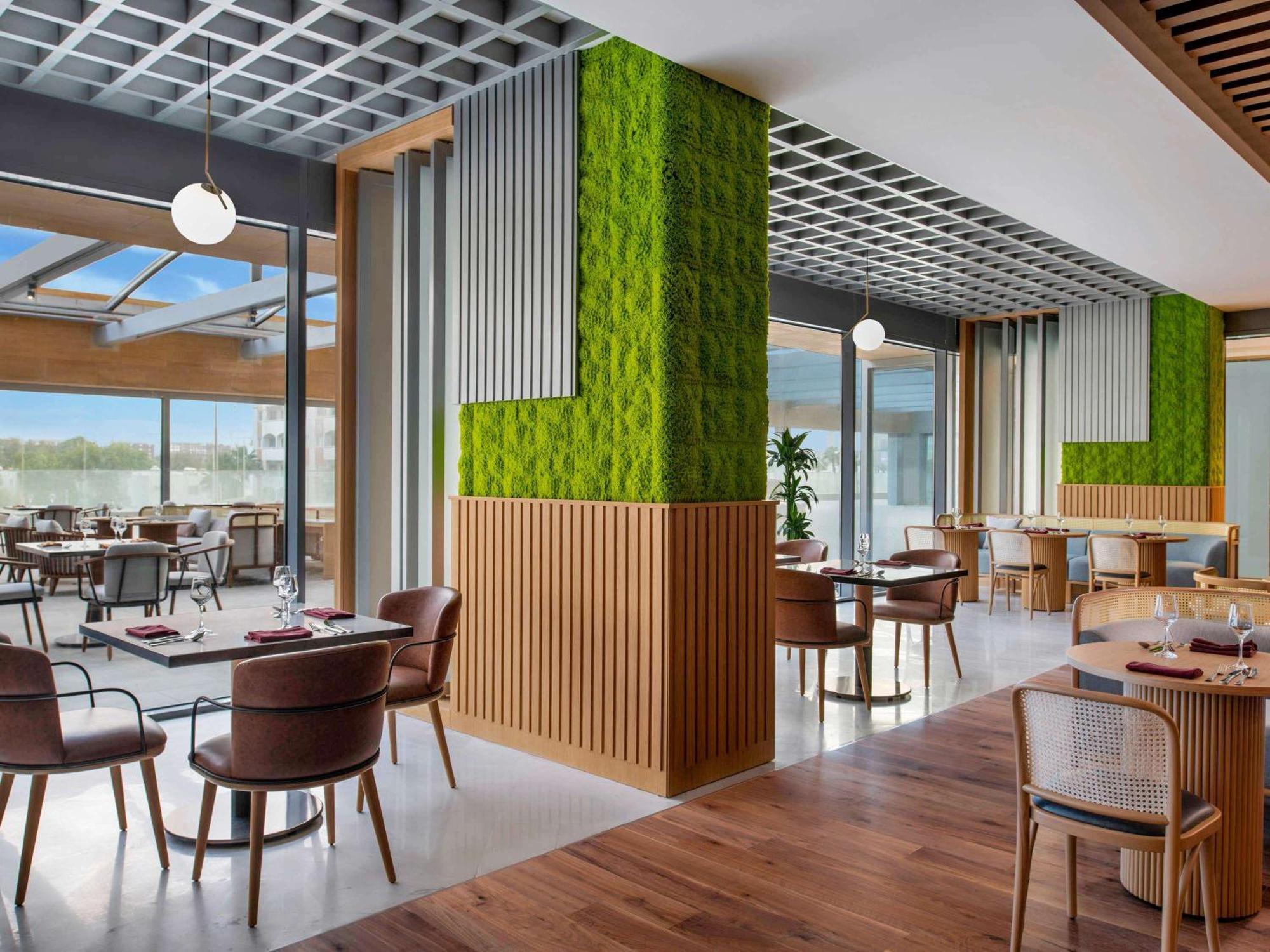 Swissotel Living Jeddah Luaran gambar The restaurant